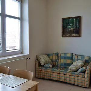 https://pravouhla.praguehotelsweb.com