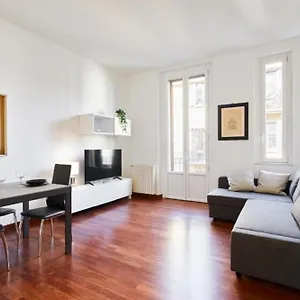 Appartement Luxury Fieramilano-duomo Wifi&netflix, Milan